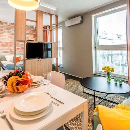 Megi & Greg Apartments กดัญสก์ ภายนอก รูปภาพ