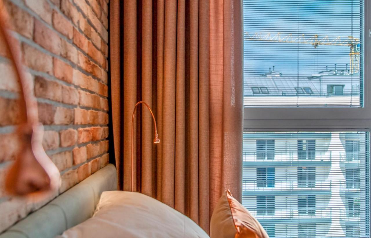 Megi & Greg Apartments กดัญสก์ ภายนอก รูปภาพ